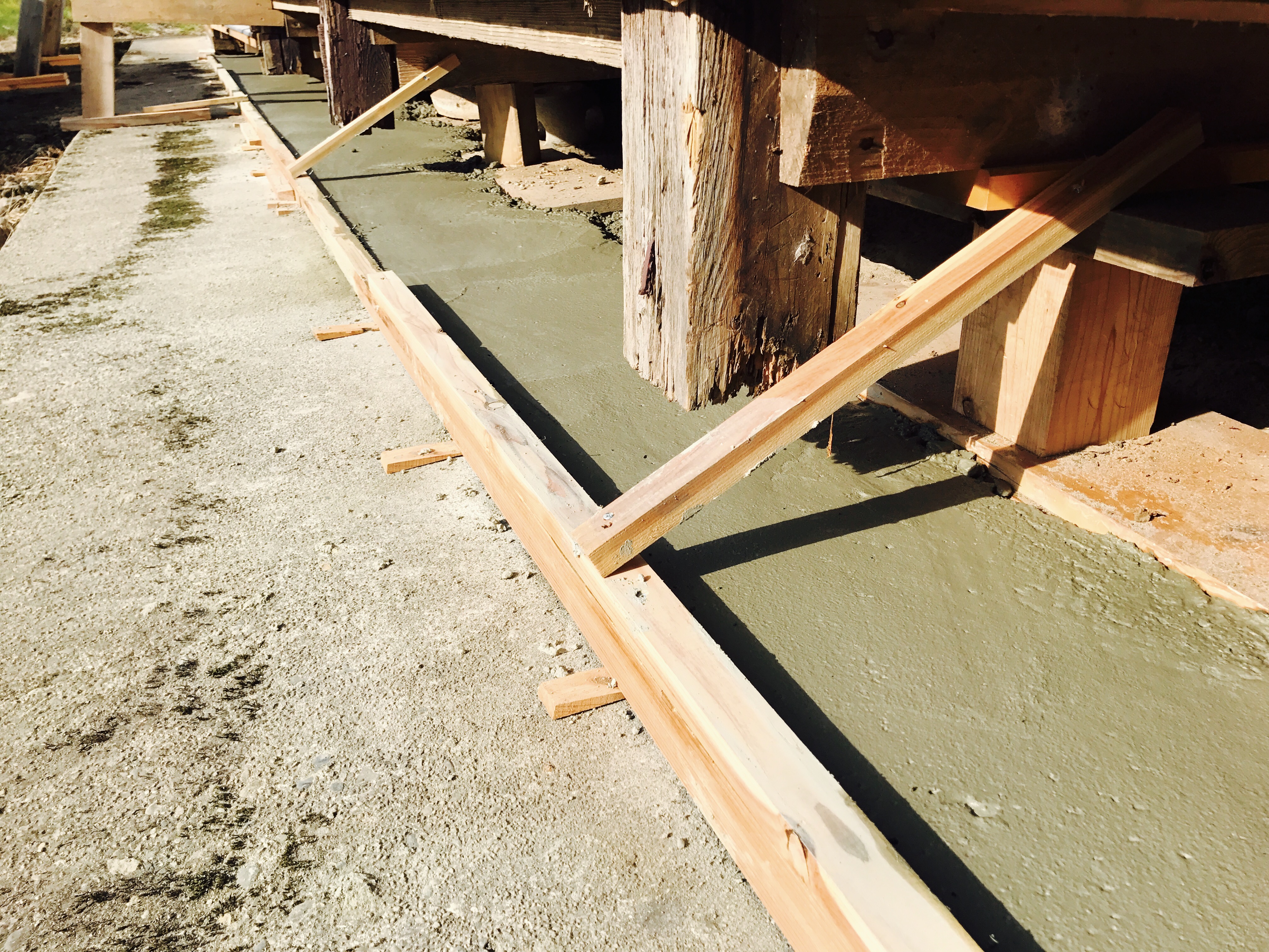 古民家の基礎工事｜コンクリート打設