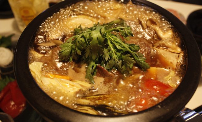寒い冬にはなにかと食べたくなる 体が温まる間違いない4つの定番オススメ鍋料理