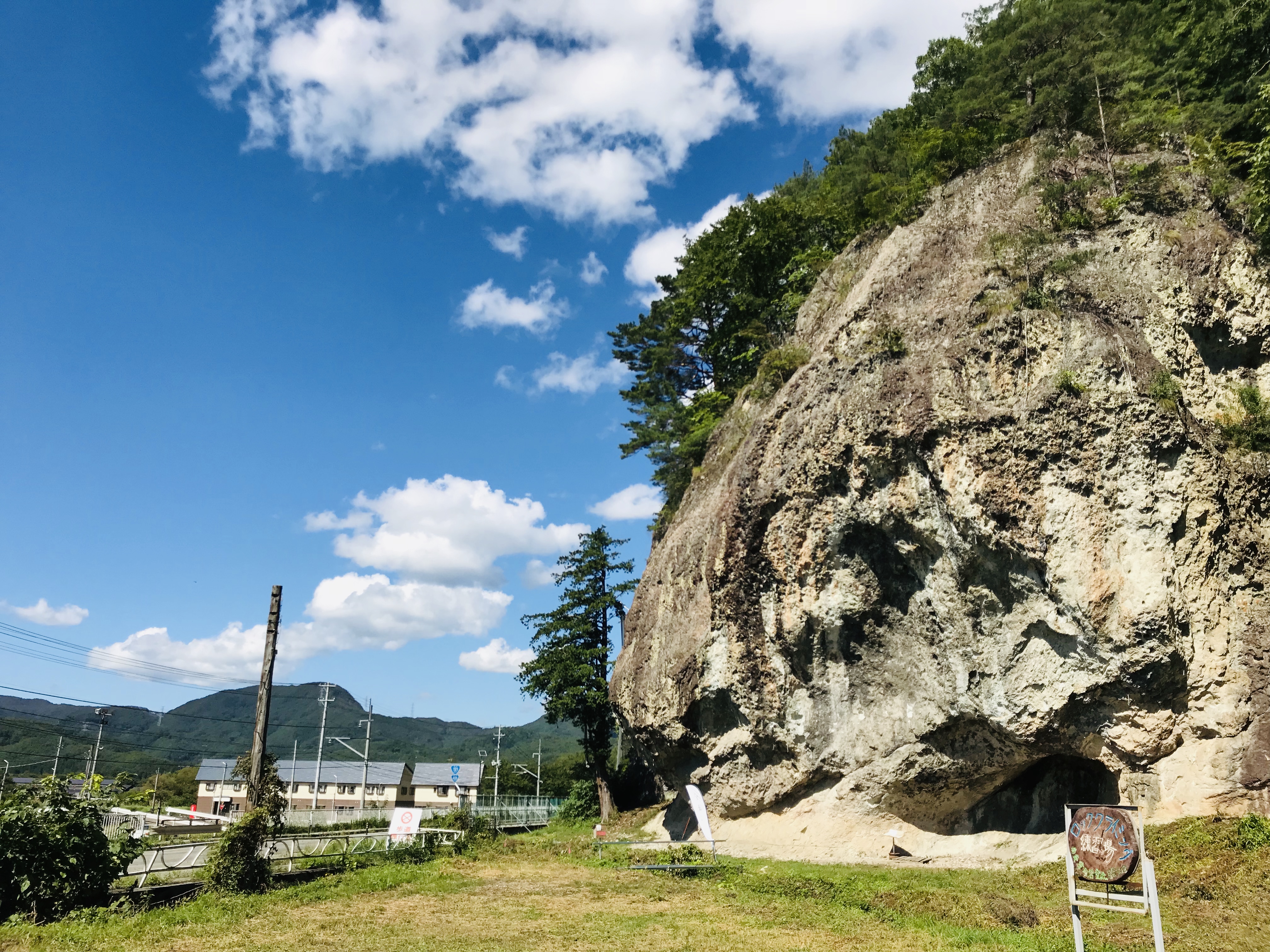 会津田島岩でクライミング