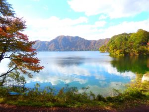 神秘の湖は秋も美しい！奥会津 沼沢湖の紅葉ウォッチングへ！