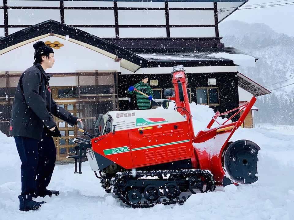 除雪作業のコツは掴めた 除雪作業で始まる19年の仕事始め