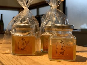 福島の高校生が作るオリジナル蜂蜜『あいさつ坂』。養蜂を通して復興へ進む学生達の取り組みとは?!