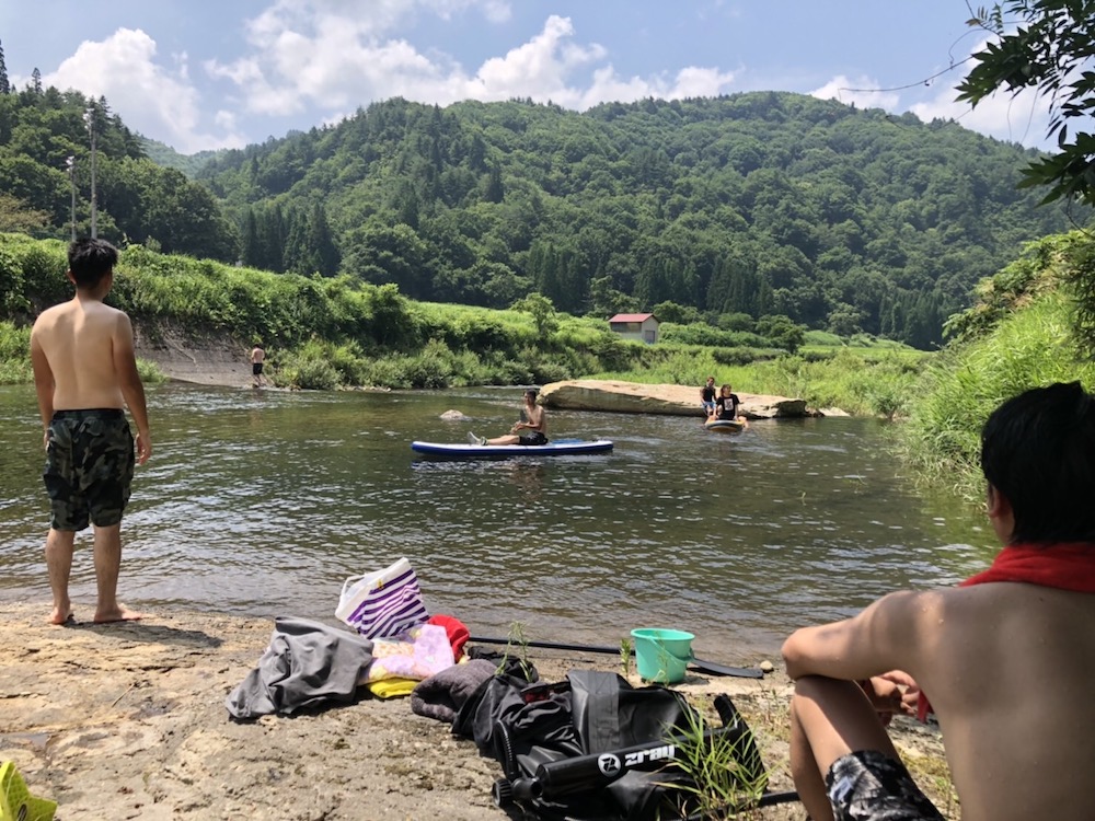 夏の川遊び