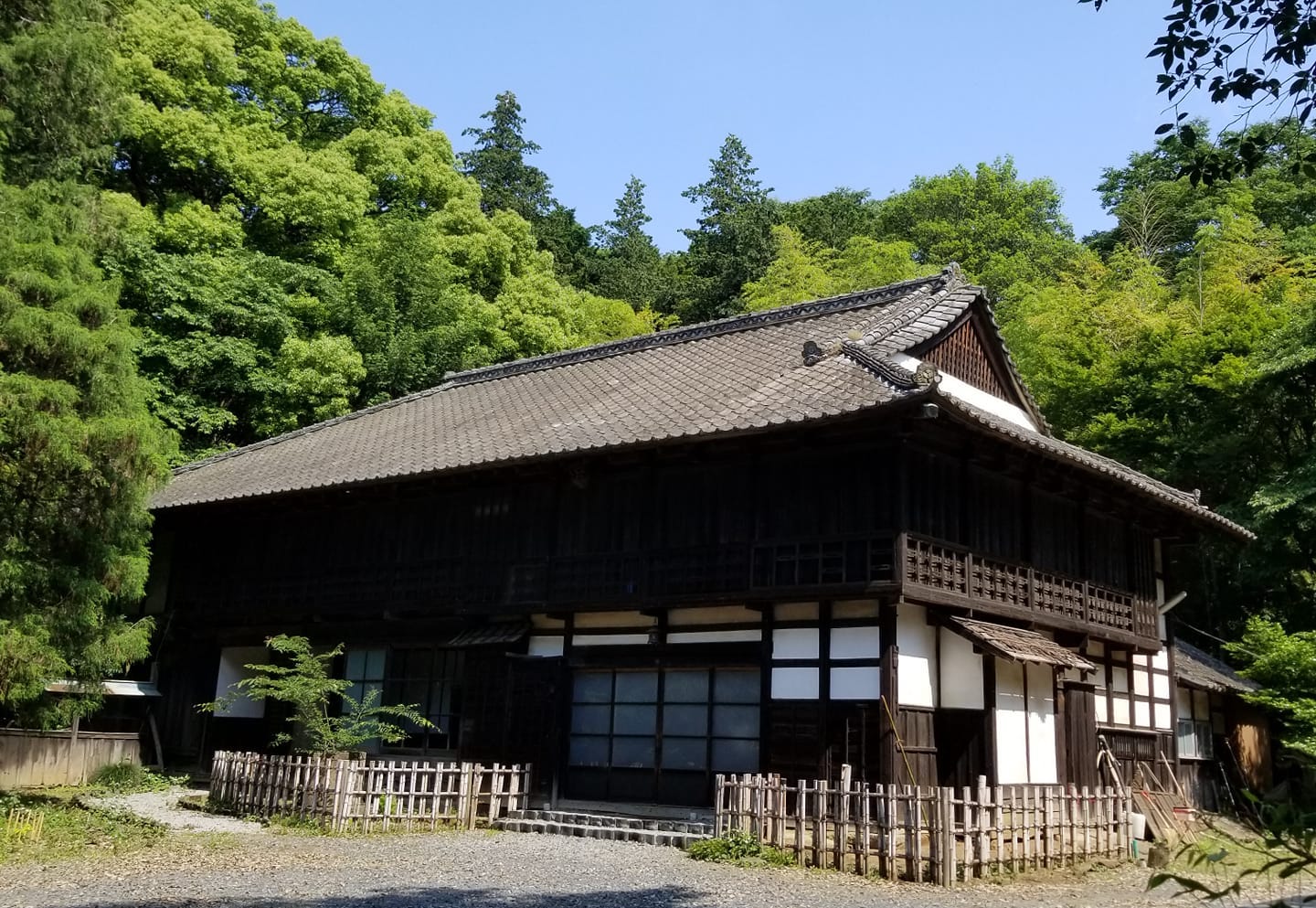 築150年超の古民家に広大なキャンプ場も開拓中！ 茨城・古河市の「山川邸」に行って来た！