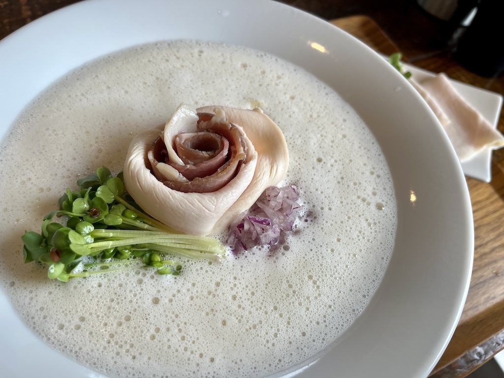 福島県須賀川市鶏×麦らら泡鶏白湯ラーメン