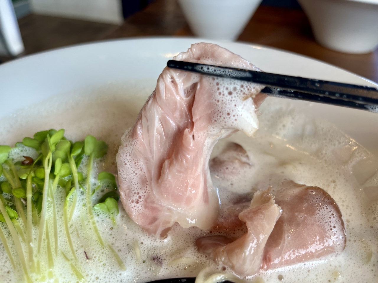 福島県須賀川市鶏×麦らら泡鶏白湯ラーメン