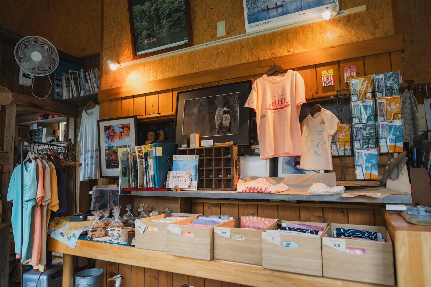 釧路川源流カヌーツアー体験へ出発！弟子屈のSOMOKUYAさんで受付