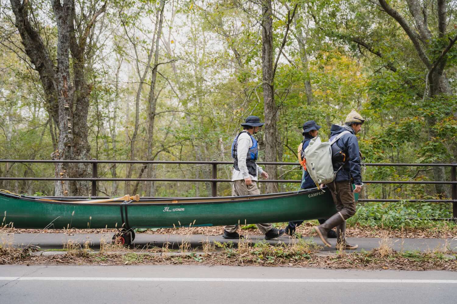 【【DAY2 8:50】ツアー開始！手つかずの自然をカナディアンカヌーで進む感動体験へ<